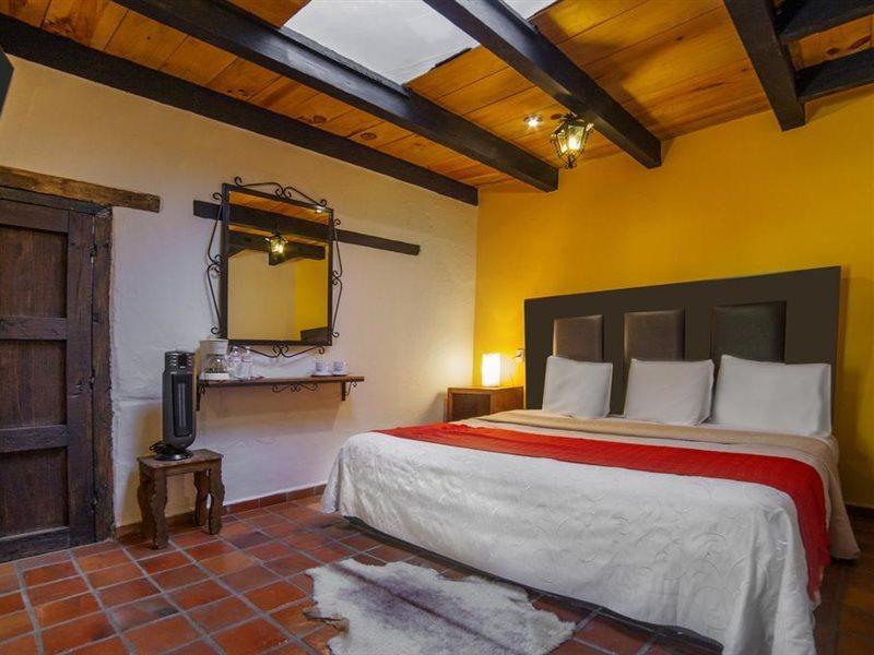 Hotel Adobe Y Teja ซานกริสโตบัล เด ลาสกาซาส ภายนอก รูปภาพ