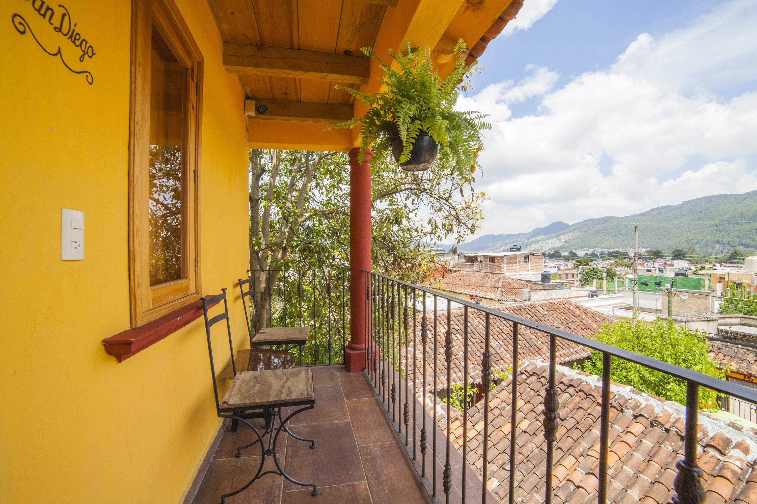 Hotel Adobe Y Teja ซานกริสโตบัล เด ลาสกาซาส ภายนอก รูปภาพ