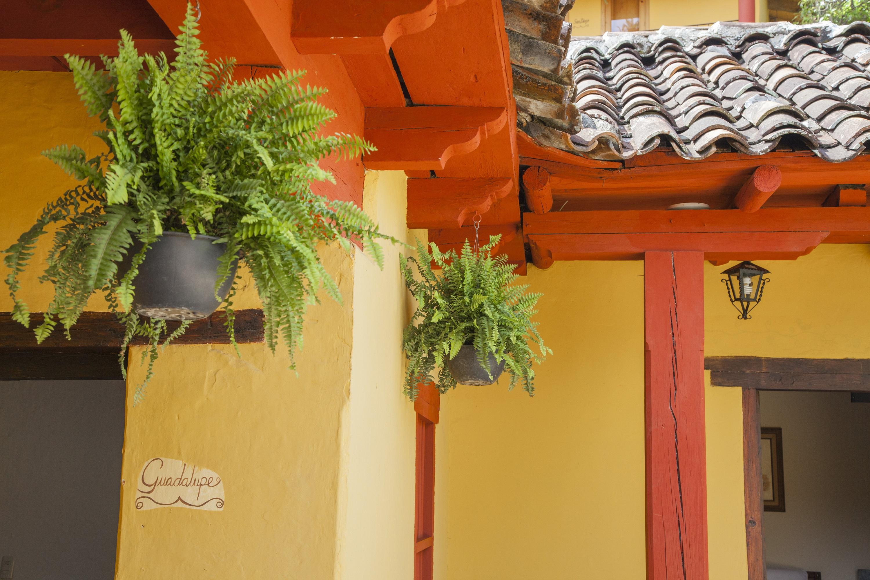 Hotel Adobe Y Teja ซานกริสโตบัล เด ลาสกาซาส ภายนอก รูปภาพ