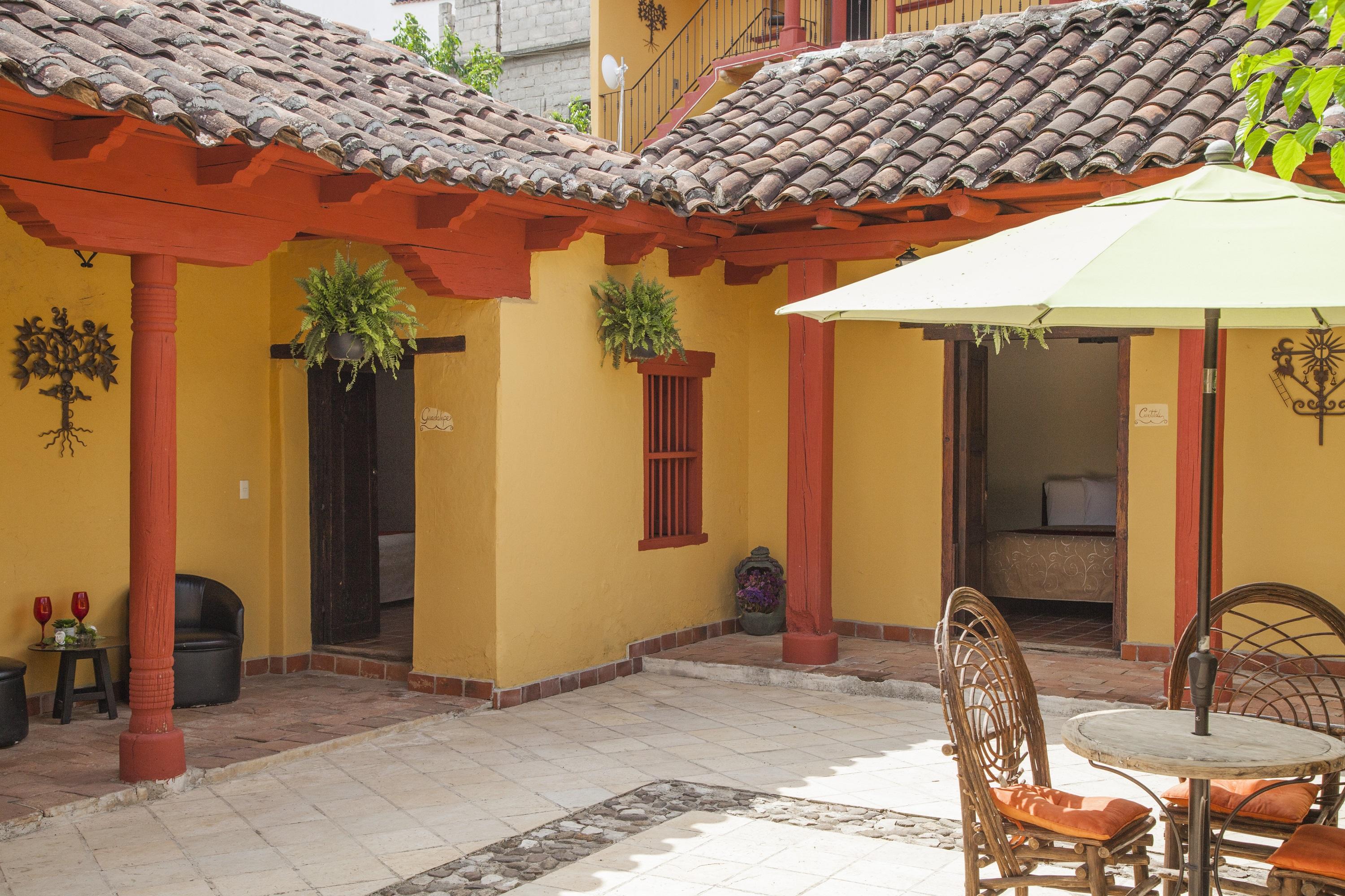 Hotel Adobe Y Teja ซานกริสโตบัล เด ลาสกาซาส ภายนอก รูปภาพ