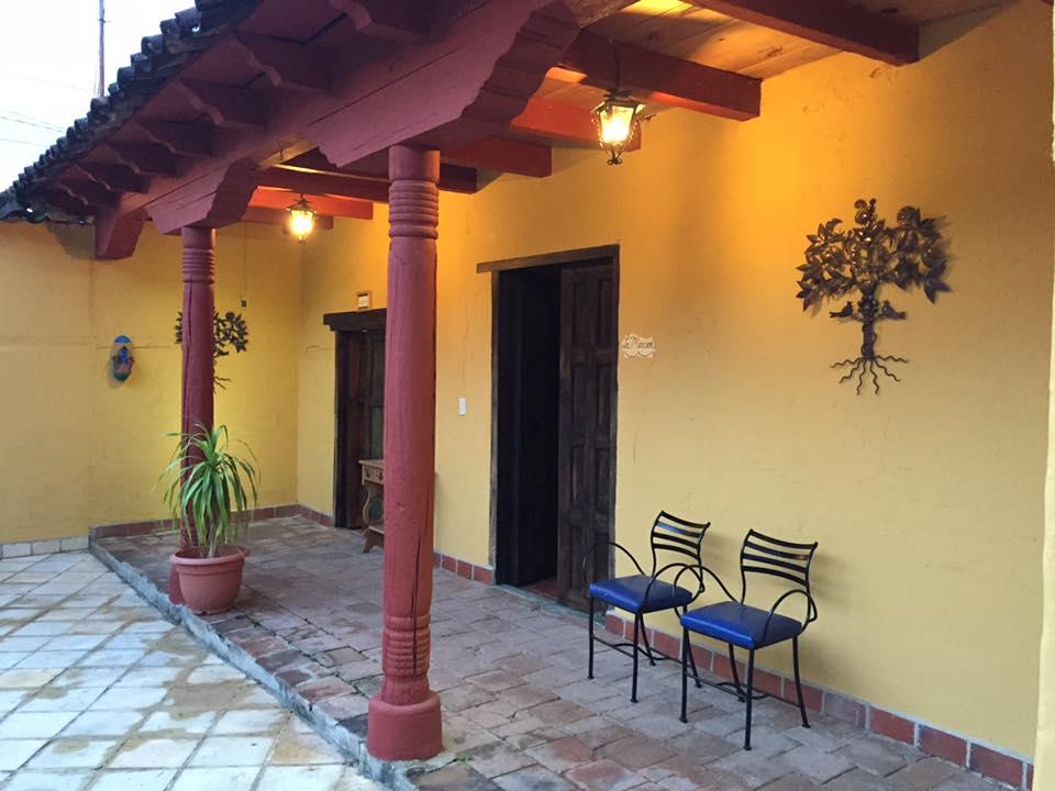 Hotel Adobe Y Teja ซานกริสโตบัล เด ลาสกาซาส ภายนอก รูปภาพ