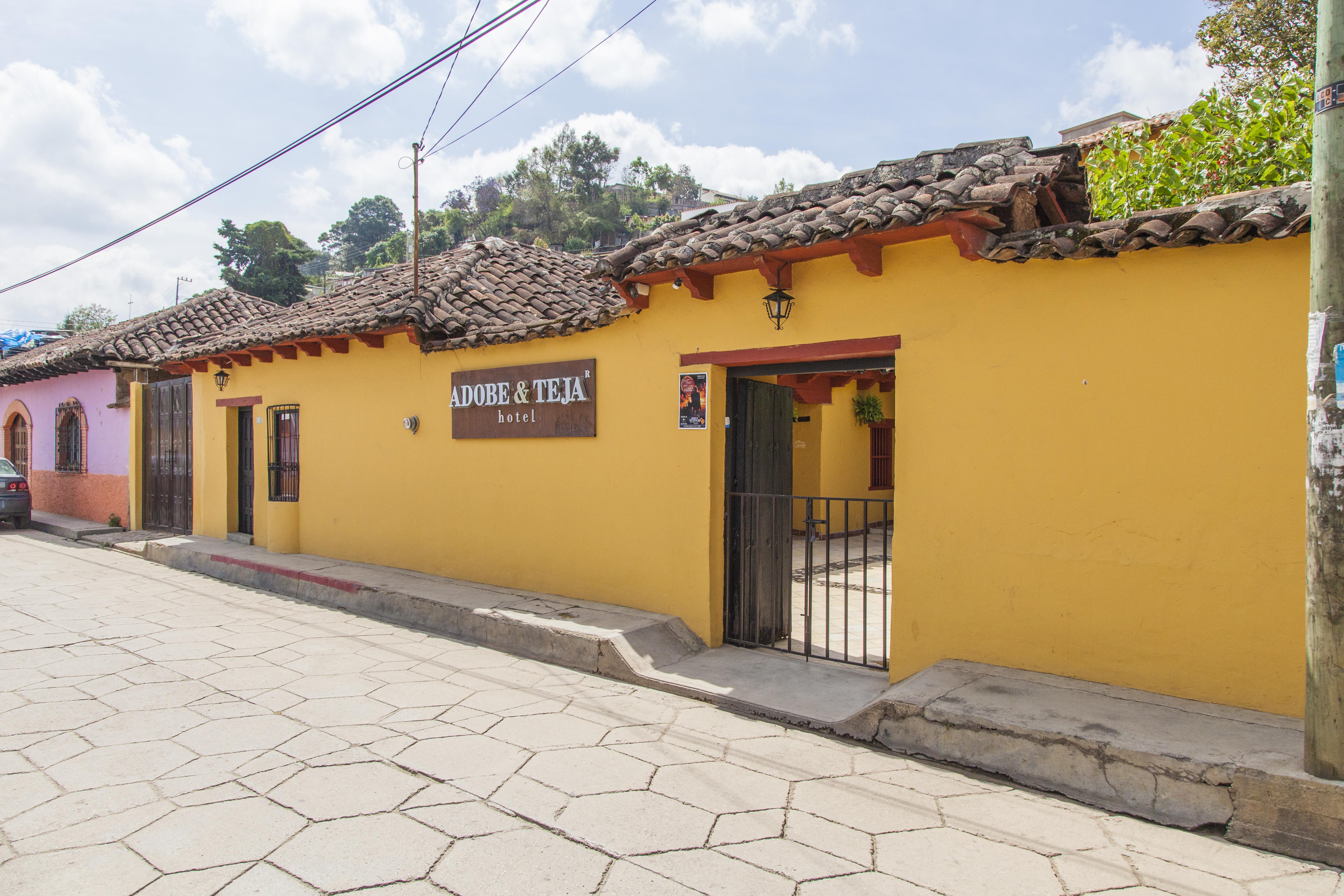 Hotel Adobe Y Teja ซานกริสโตบัล เด ลาสกาซาส ภายนอก รูปภาพ
