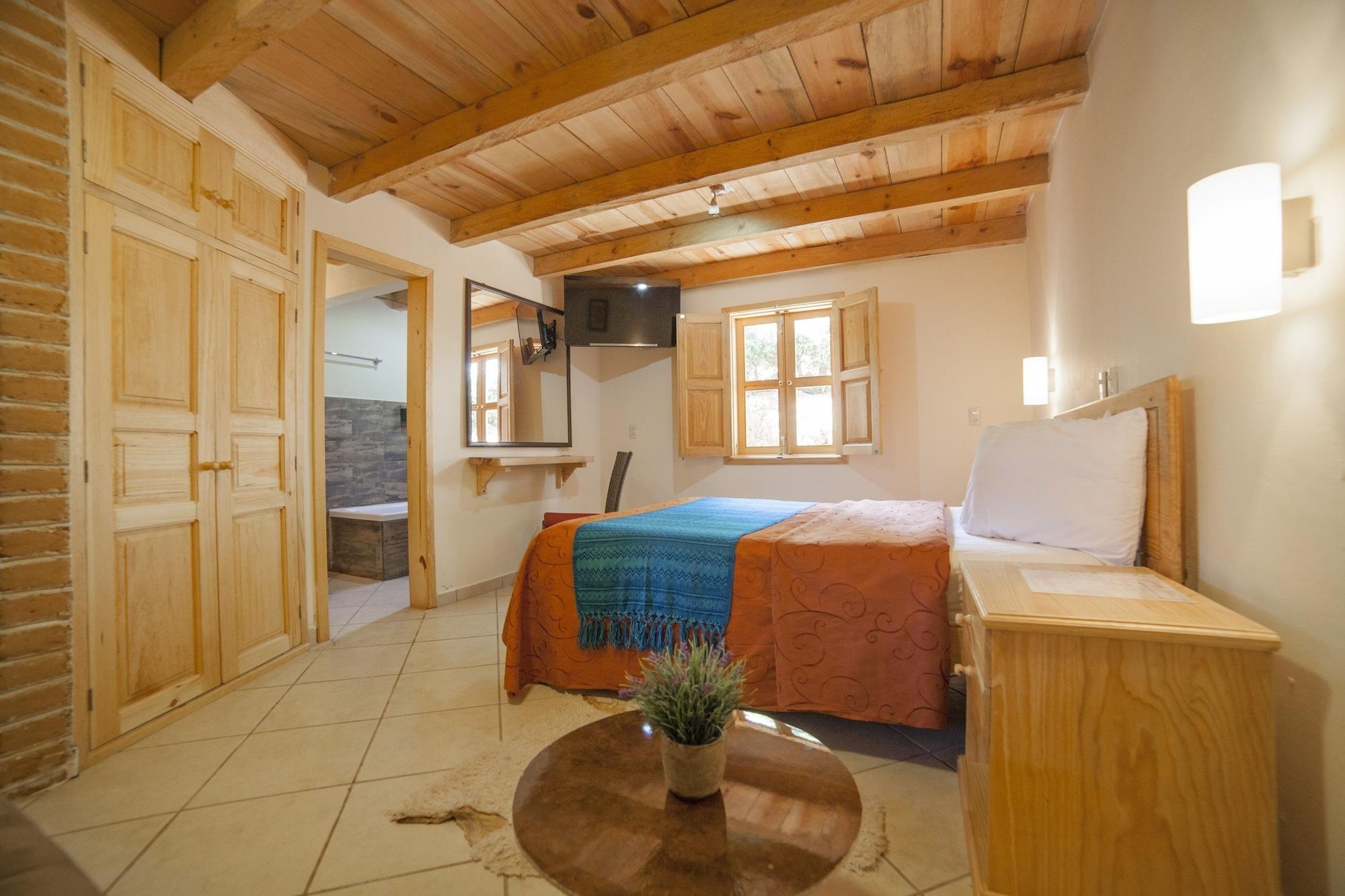 Hotel Adobe Y Teja ซานกริสโตบัล เด ลาสกาซาส ภายนอก รูปภาพ